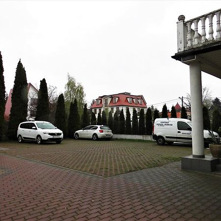 Rezydencja Parkowa Hotel Varsó Kültér fotó