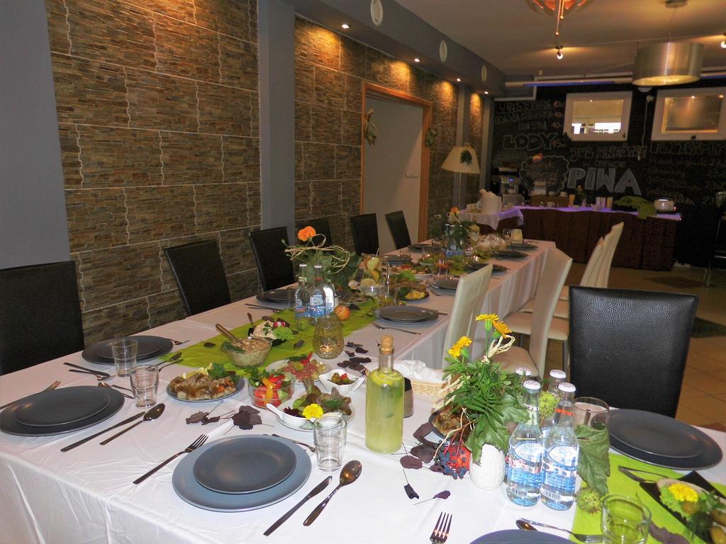 Rezydencja Parkowa Hotel Varsó Kültér fotó