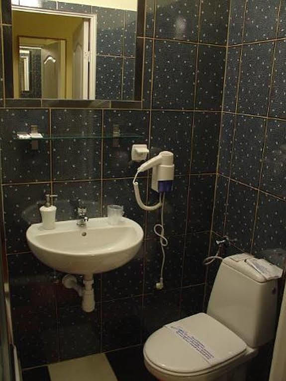 Rezydencja Parkowa Hotel Varsó Kültér fotó